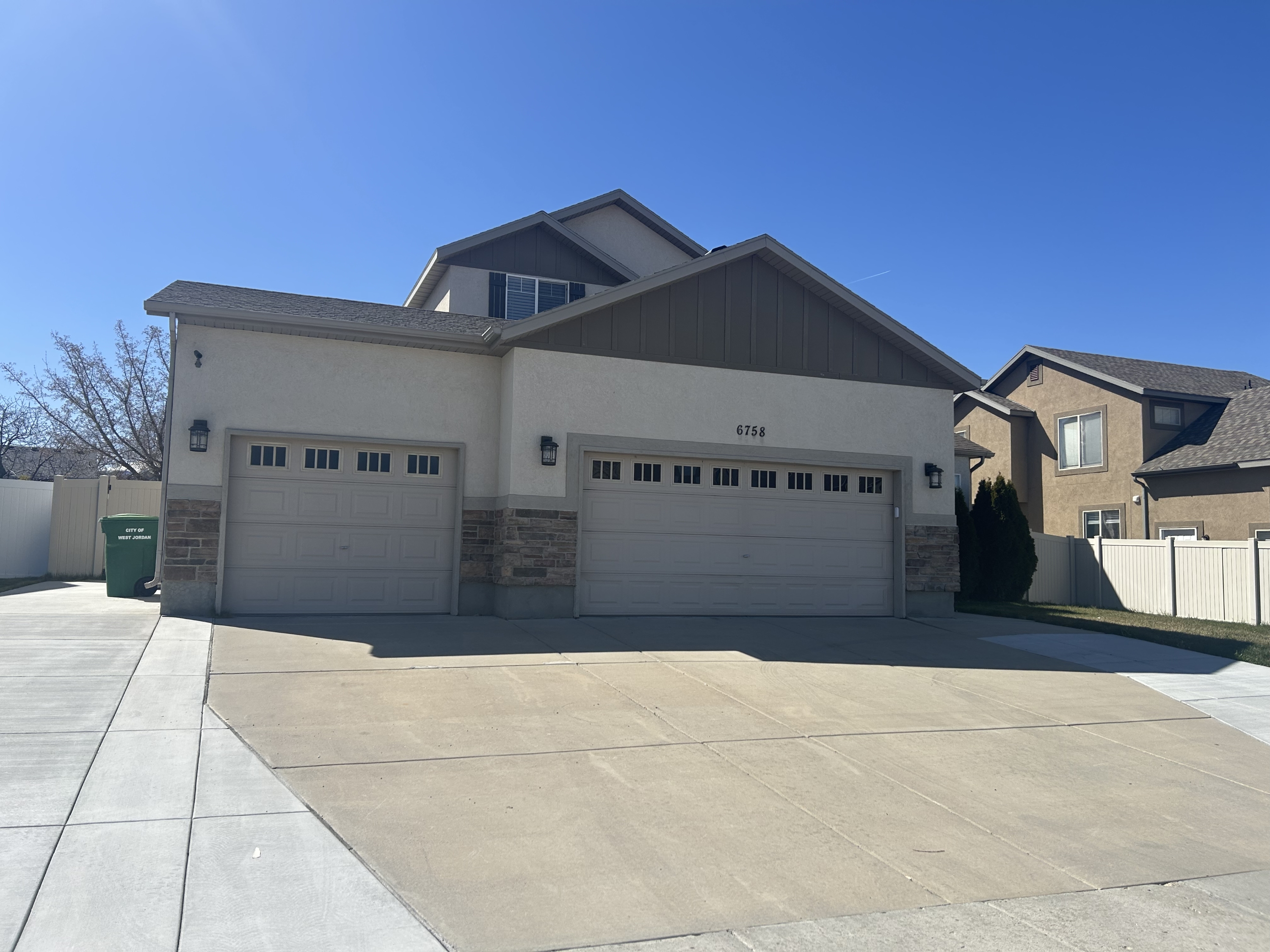 6758 Majestic Loop Road