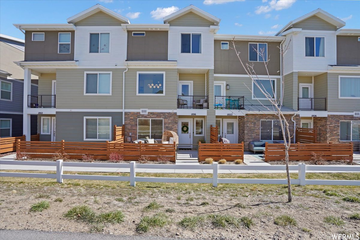 11016 S Harvest Pointe Dr