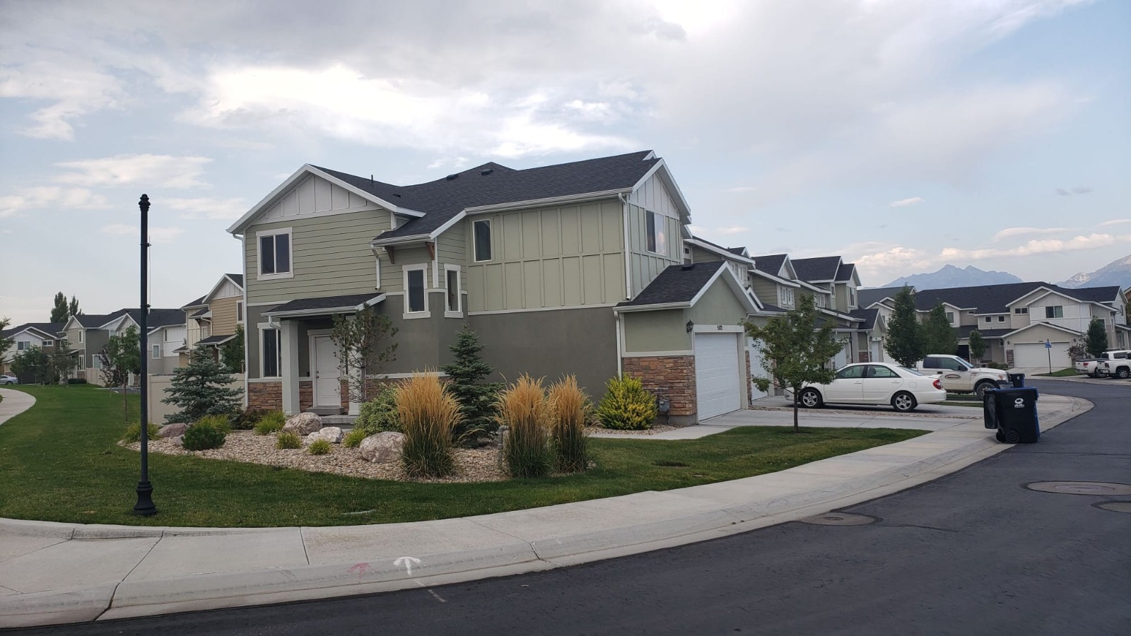5572 Rokeby Lane