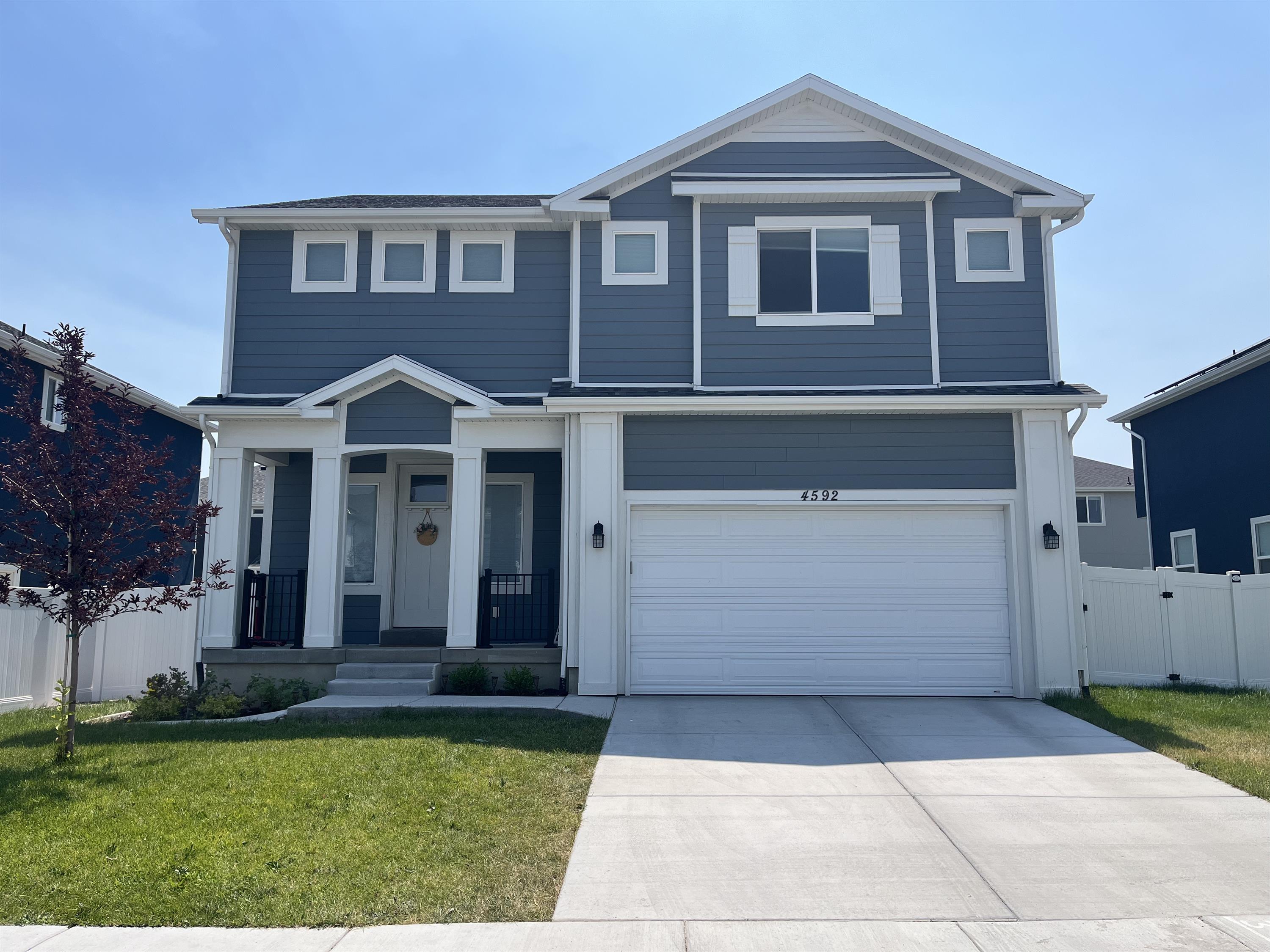 4592 E Rustic Ranch Way
